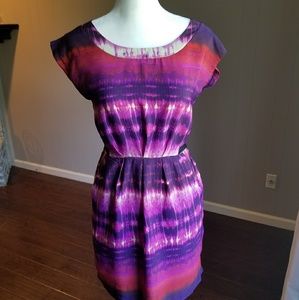 Short sleeved water colored print dress